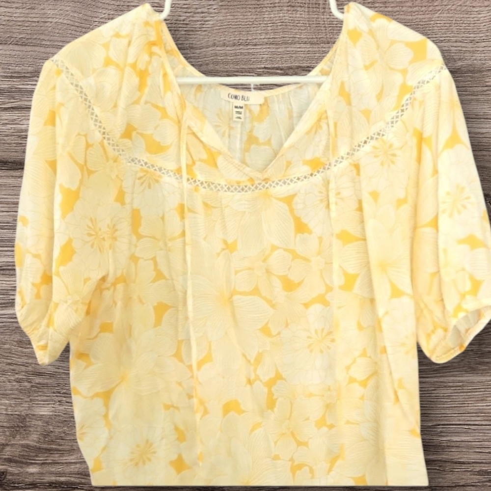 Como BLU Women's Yellow Floral Top BOHO VIBES M MEDIUM